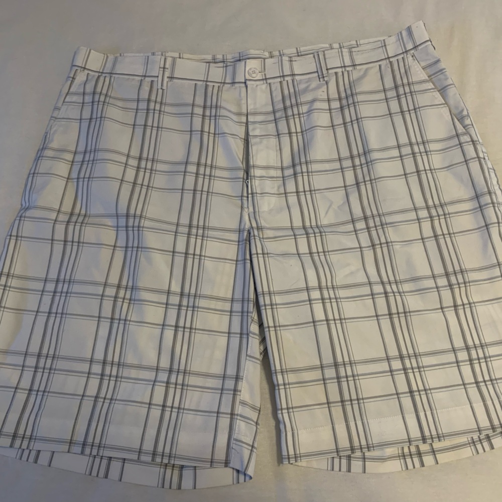 PGA Tour White and Gray Plaid Men Shorts